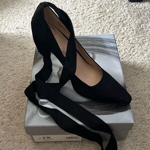 JLO Womens Tie Up Black Suede Heel